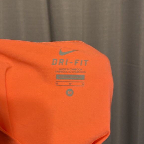 Nike Dry Fit Tank - Picture 3 of 3